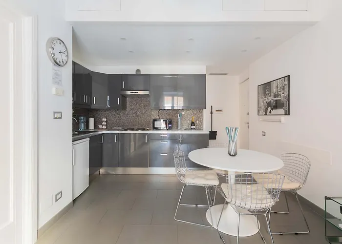 Elical Luxury Apartment *